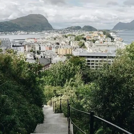 Nordic Nook - Modern Getaway *