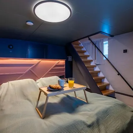 Nordic Nook - Modern Getaway Apartamento