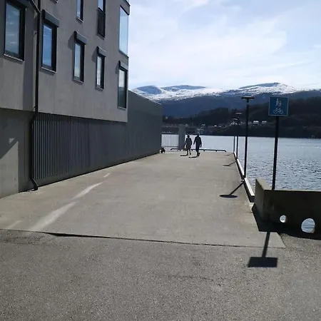 Nordic Nook - Modern Getaway