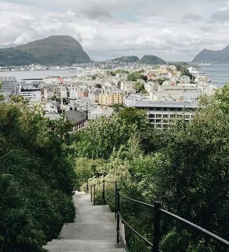 Nordic Nook - Modern Getaway *